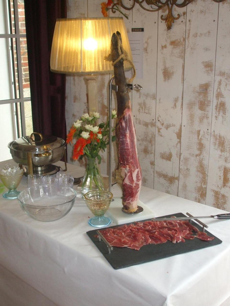 Hotel Le Relais Saint-Quentin-les-Anges Esterno foto