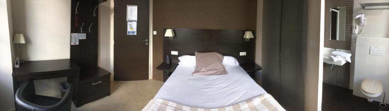 Hotel Le Relais Saint-Quentin-les-Anges Esterno foto